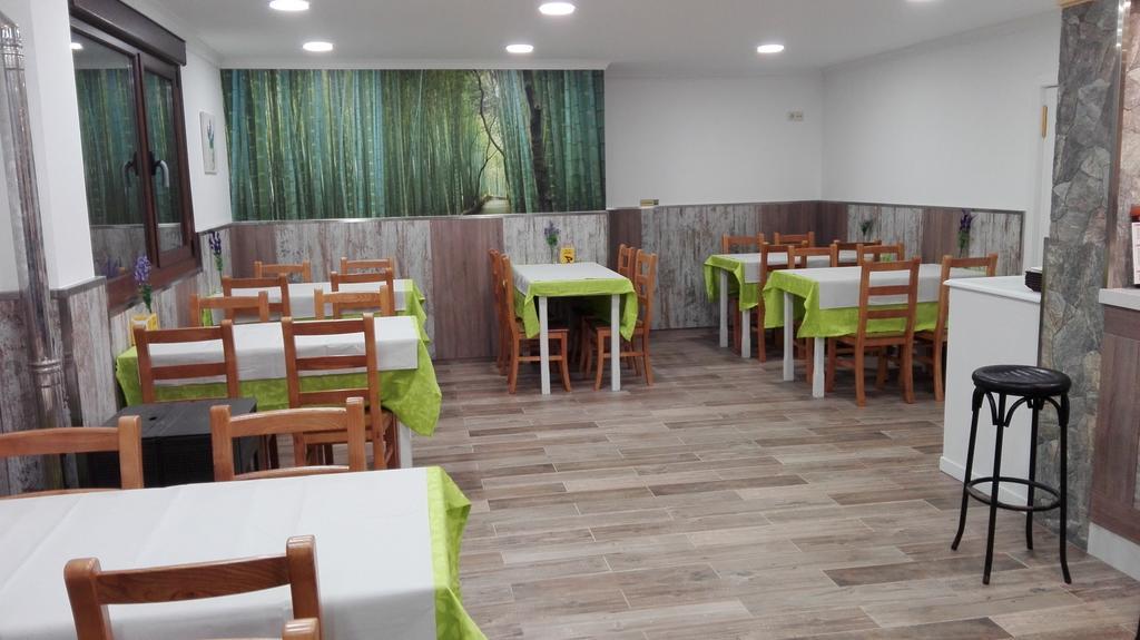 Hostal Nuevo Alonso Bembribe Exterior photo